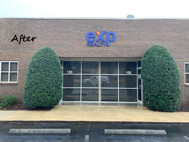 Algae Removal from Commercial Building in Collierville, TN